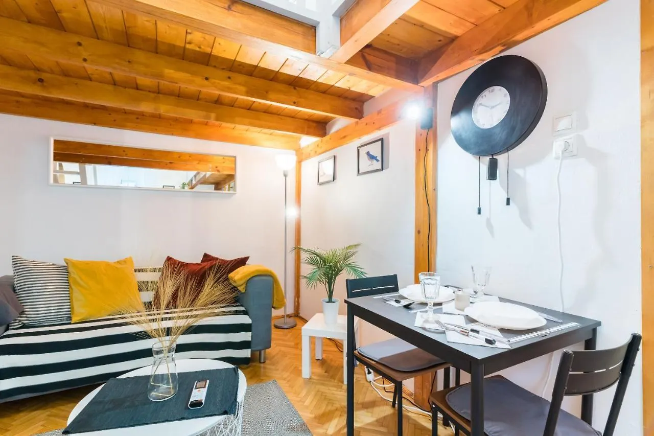 Lovely Little Loft Studio In The Heart Of Budapest